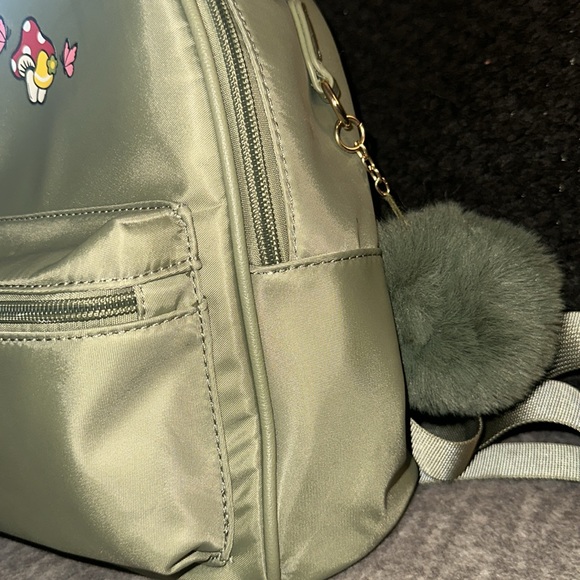 LD Mini Backpack - Picture 3 of 4